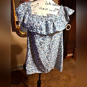 Loft top/blouse floral print.  Can be worn on or off short.  ZPTP 19"
